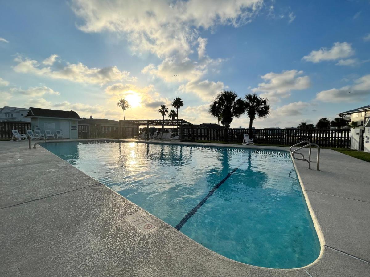 Rockport Waterfront Condo With A View エクステリア 写真
